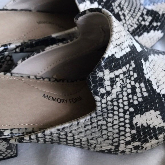 NEW snakeskin pointed toe heeled mules, size 8 - Picture 5 of 11
